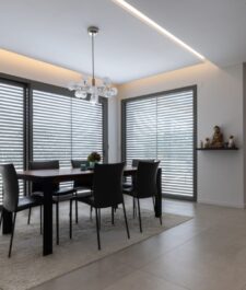 Volets roulants à lames orientables