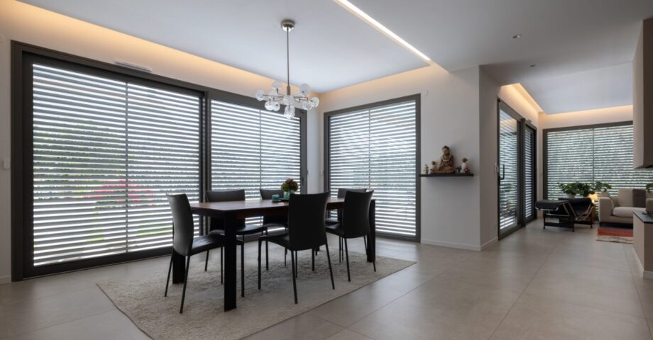 Volets roulants à lames orientables